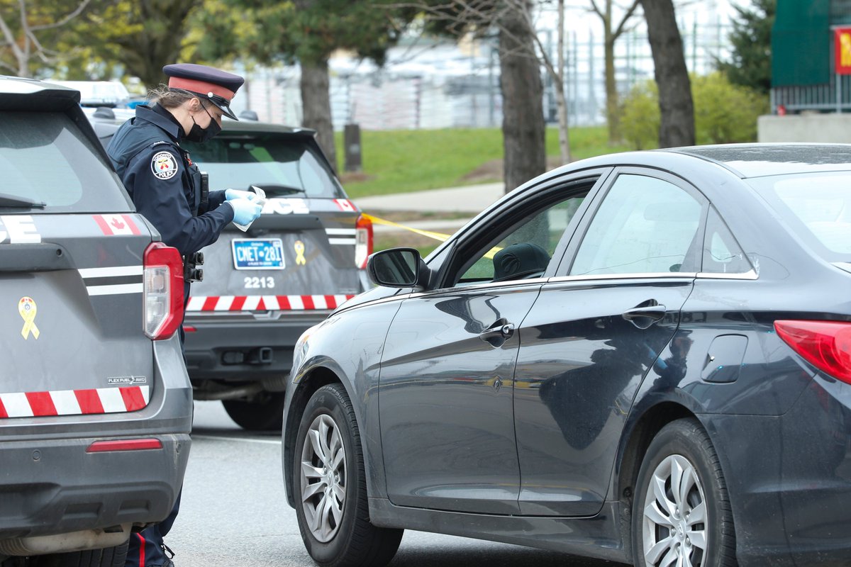 Early morning targeted drive-by shooting at 37th Street and Lake Shore Blvd. West in LongBranch Etobicoke TPS on scene @TPSOperations young man in his 20s taken to hospital with gunshot wounds gunviolence four shell casings found