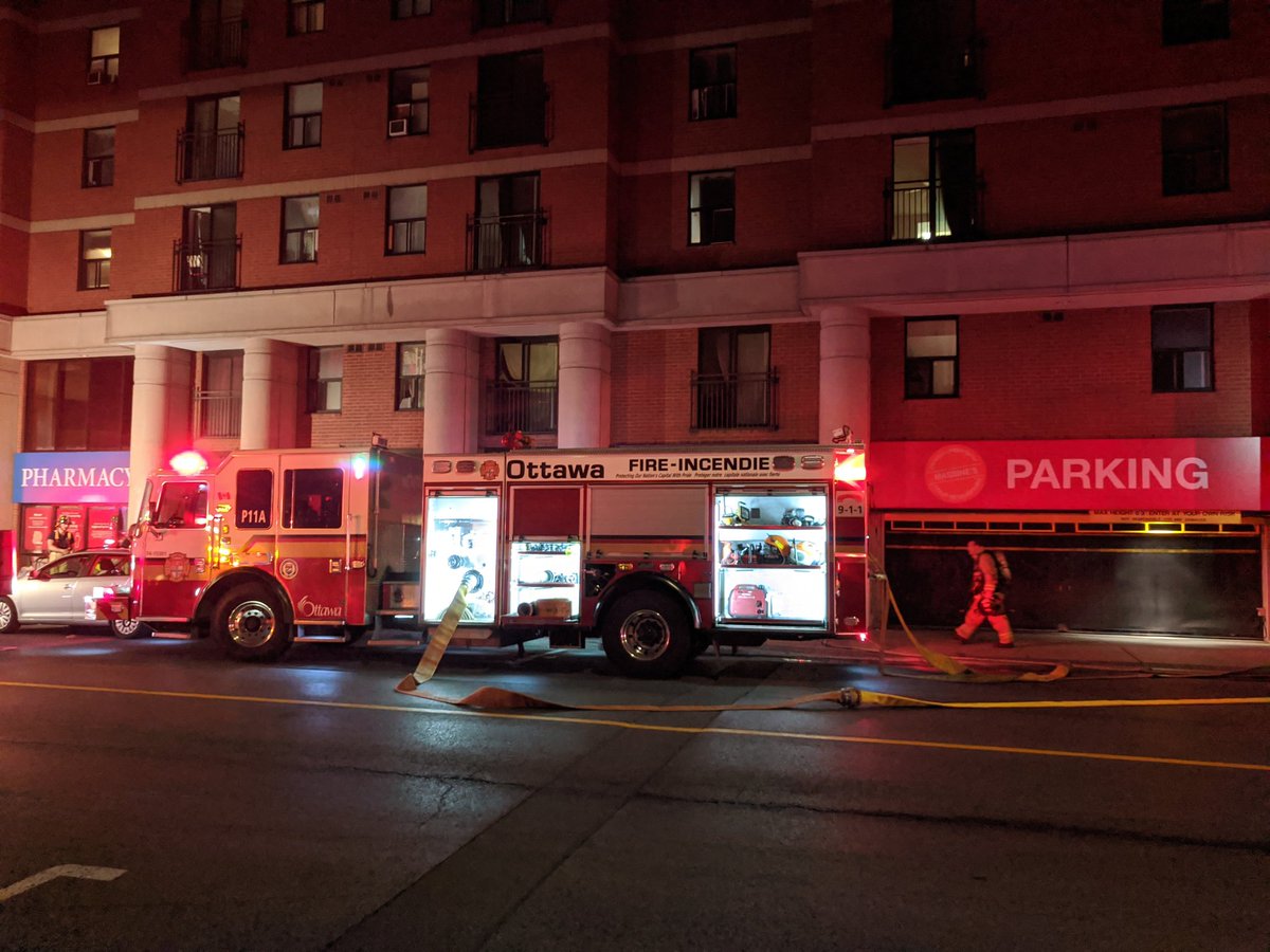 Ottawa Fire on scene of a Working Fire on Somerset ST W west of Bank ST. Fire is under control and was on the 3rd floor of a 6-storey residential building. 3 residents were removed by firefighters using an aerial ladder