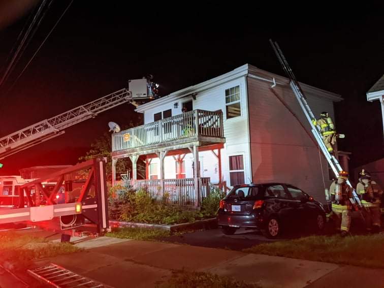 (Fire) Emergency crews are on scene of a structure fire on Symonds St in Dartmouth. The fire has been deemed out. No injuries and a pet was rescued. The cause of the fire will be investigated 