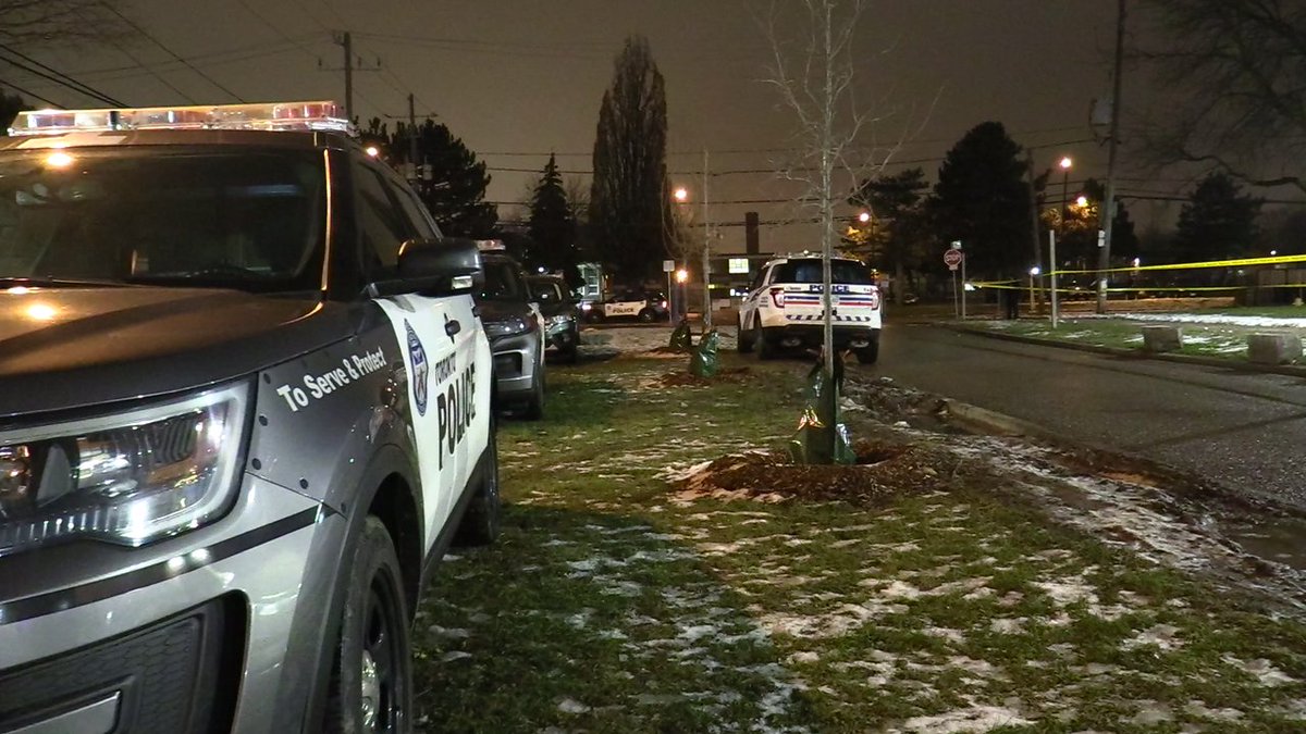 Toronto Police are on the scene of a Christmas Eve shooting on Replin Rd in North York.  A male has been taken to a trauma centre with life-threatening injuries