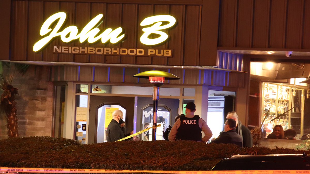 Shooting scene outside John B Pub in Coquitlam. @cqrcmp say male victim taken to hospital in critical condition. Witness tells she heard at least 4 shots fired. 