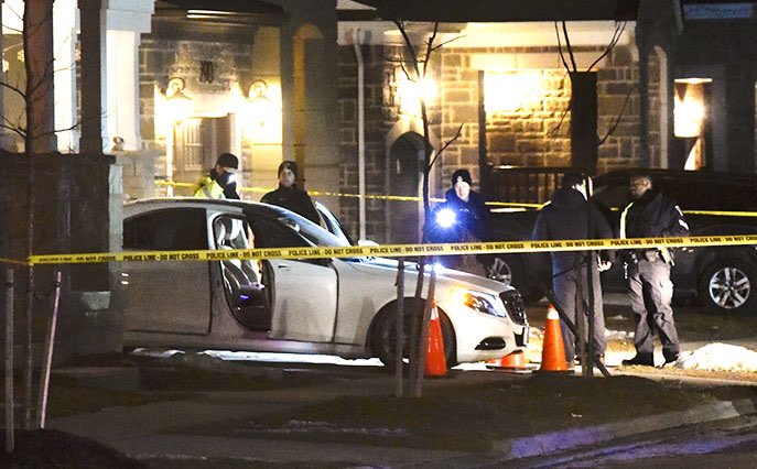 @HaltonPolice appealing for witnesses/dash cam video — police believe 2 shooters wearing dark clothing fled in white SUV from Jan.16  shooting scene on Zachary Cres Oakville , victim a male 30s was shot multiple times. Vehicle seen fleeing NB on Post Rd