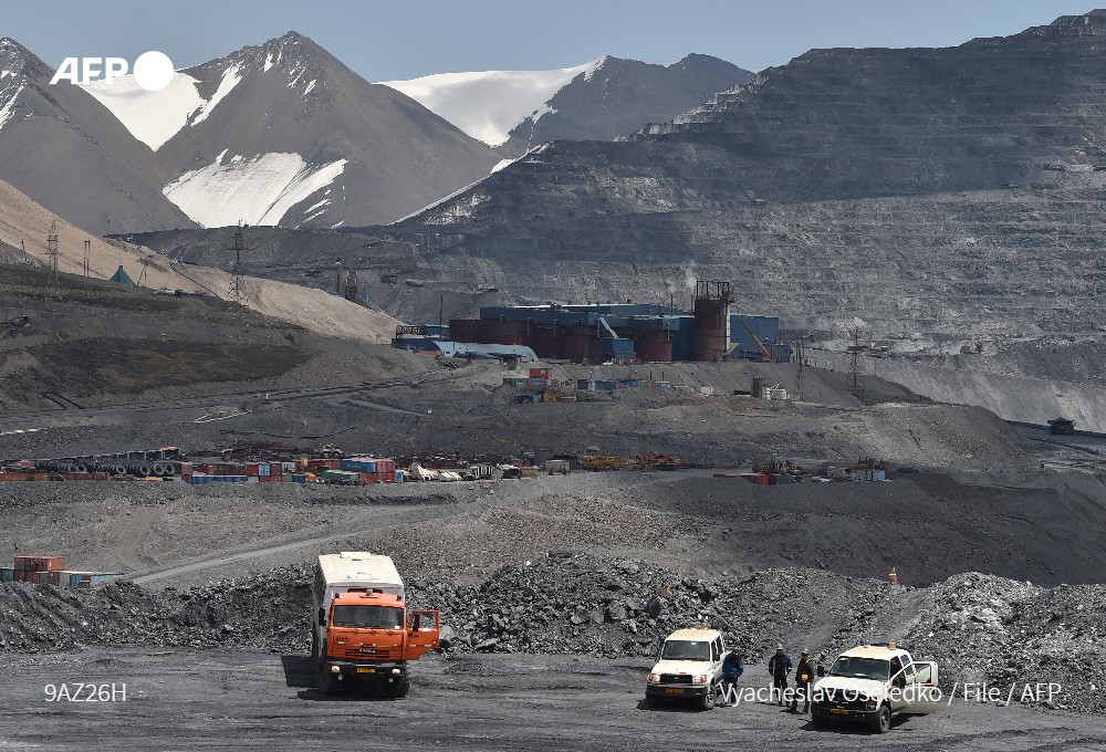 Kyrgyzstan strikes deal with Canadian firm to gain full control of Kumtor gold mine: president