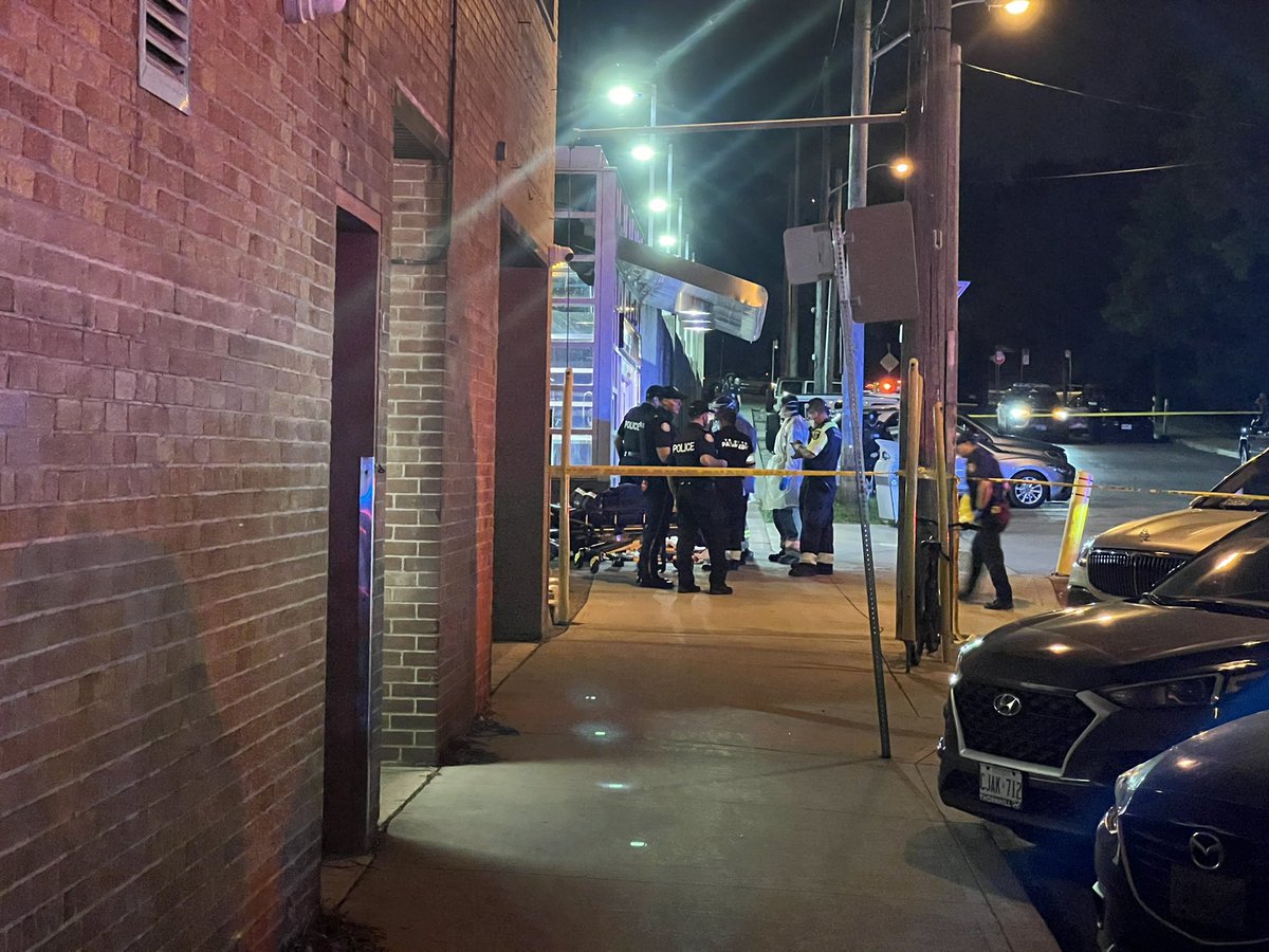 Toronto Police are on scene of a shooting on Harlandale Avenue west of Yonge Street near Yonge & Sheppard. SB Yonge is CLOSED from Elmhurst to Sheppard for the investigation