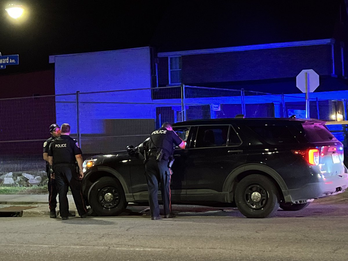 Ottawa Police continue to investigate the shooting incident on Clarence St near King Edward Ave  - One person pronounced dead on scene - Please avoid the area