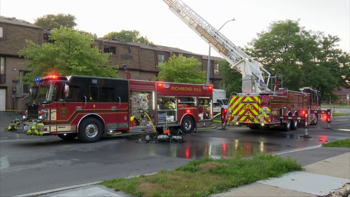 Several townhouse units destroyed following an overnight fire on Plaisance Road in Richmond Hill. Aerial trucks from @VaughanFire and @CentralYorkFire assisted on mutual aid. @ONFireMarshal notified. No injuries