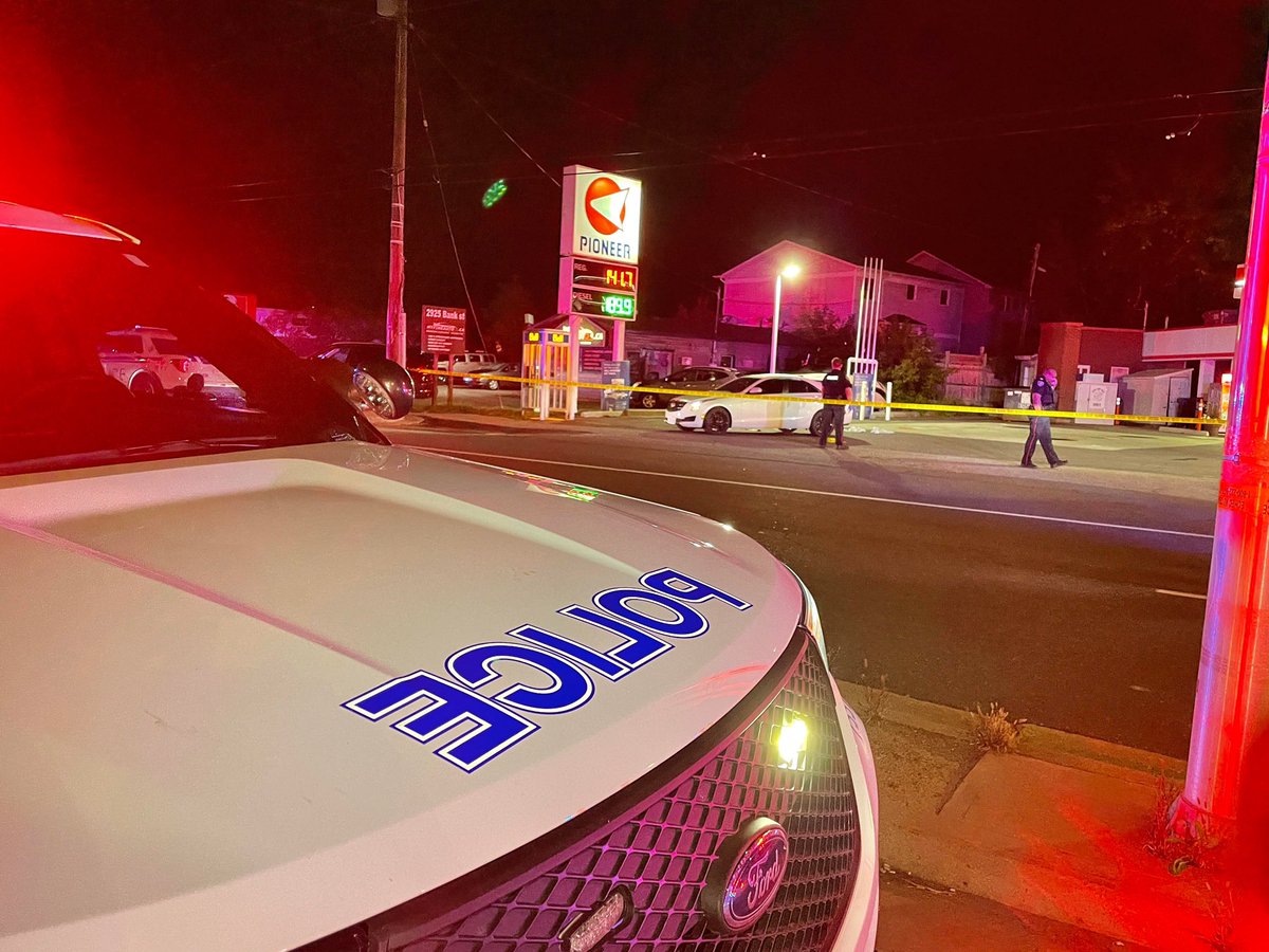 SHOOTING: Ottawa Police are on scene of a shooting in the area of Bank St & Queensdale Ave in Gloucester - Two people taken to hospital - Unknown arrests - More to come  Please avoid the area