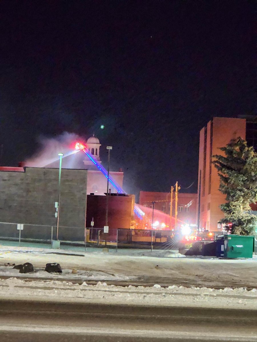 Emergency crews are on scene of a fire in downtown Lethbridge. Motorists should avoid 2nd Avenue South between 3rd and 4th Street due to a building fire in Lethbridge's Chinatown area