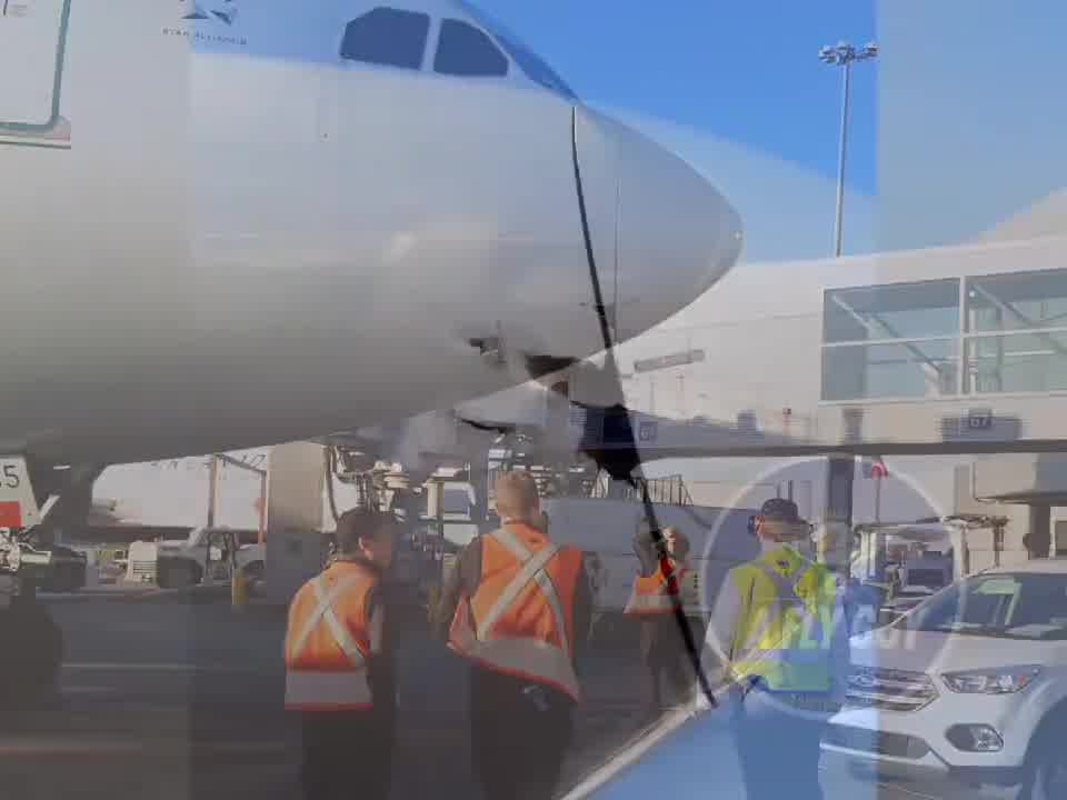 Un A330 d'Air Canada endommagé par un camion de restauration alors qu'il s'apprêtait à quitter l'aéroport Pierre-Elliott-Trudeau de Montréal. L'incident se serait produit 40 minutes avant le départ prévu de l'AC72 pour Casablanca.