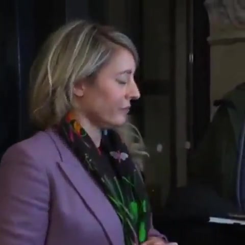 Canadian Foreign Affairs Minister Mélanie Joly has confirmed that Canada will implement retaliatory tariffs against the United States. Tariffs will soon be placed on U.S. exports, including orange juice, peanut butter, wine, coffee, cars, trucks, steel, and aluminum. Joly stated that Canada is fully prepared to impose tariffs on up to C$155 billion worth of American goods in response to proposed U.S. tariffs. She emphasized, Let’s be clear—we are ready. We are ready with $155 billion in tariffs.